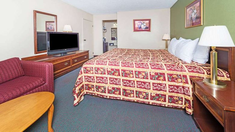 <b>Days Inn New Market/Battlefield Room</b>. Images powered by <a href="https://iceportal.shijigroup.com/" title="IcePortal" target="_blank">IcePortal</a>.