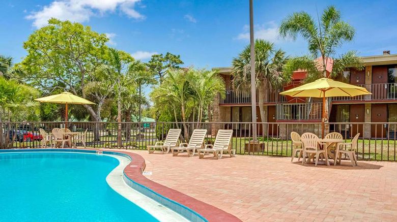<b>Days Inn Bradenton - Near the Gulf Pool</b>. Images powered by <a href="https://iceportal.shijigroup.com/" title="IcePortal" target="_blank">IcePortal</a>.