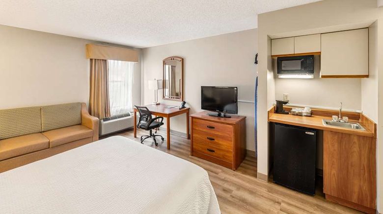 <b>Days Inn Raleigh-Airport Room</b>. Images powered by <a href="https://iceportal.shijigroup.com/" title="IcePortal" target="_blank">IcePortal</a>.
