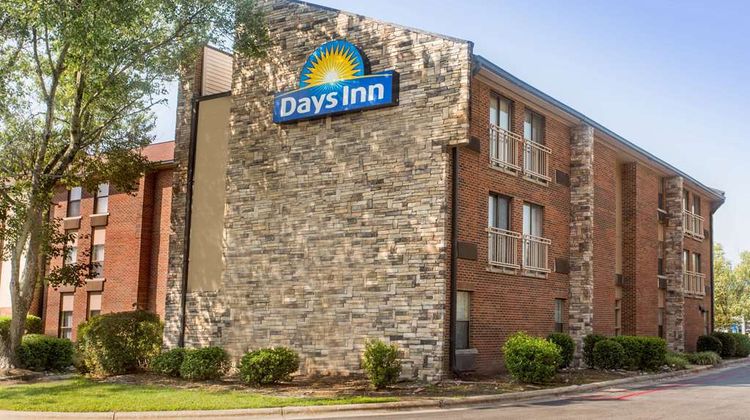 Days Inn Raleigh-Airport Exterior