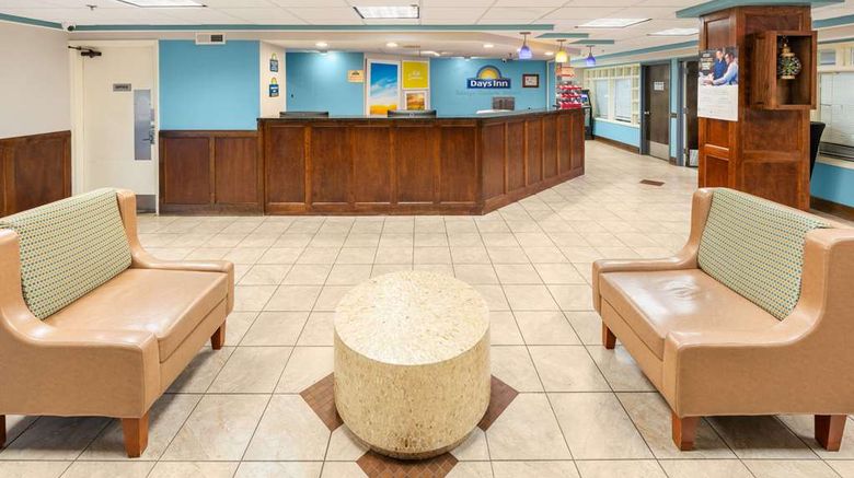 <b>Days Inn Raleigh-Airport Lobby</b>. Images powered by <a href="https://iceportal.shijigroup.com/" title="IcePortal" target="_blank">IcePortal</a>.