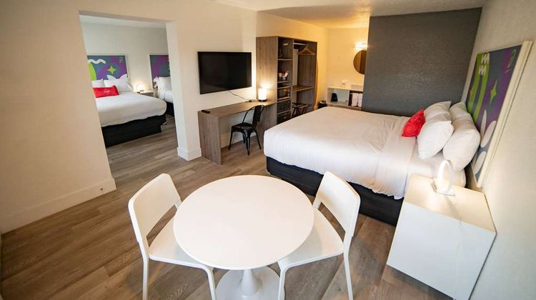 Baymont by Wyndham Jacksonville Airport Room