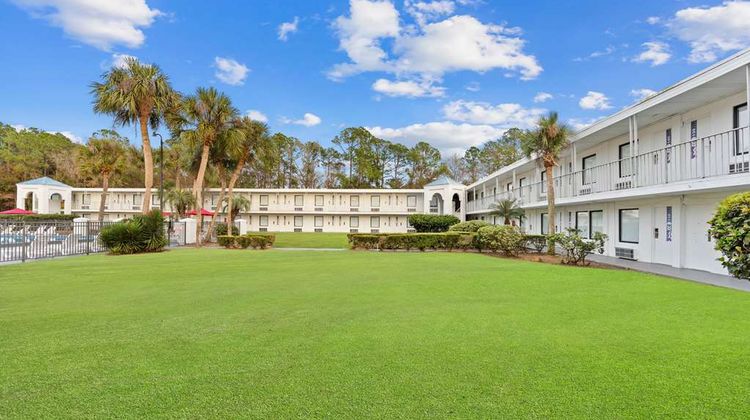 Baymont by Wyndham Jacksonville Airport Exterior