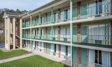 Days Inn Jellico - Tennessee State Line