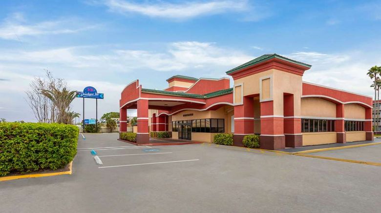 <b>Baymont by Wyndham Orlando North Millenia Exterior</b>. Images powered by <a href="https://iceportal.shijigroup.com/" title="IcePortal" target="_blank">IcePortal</a>.