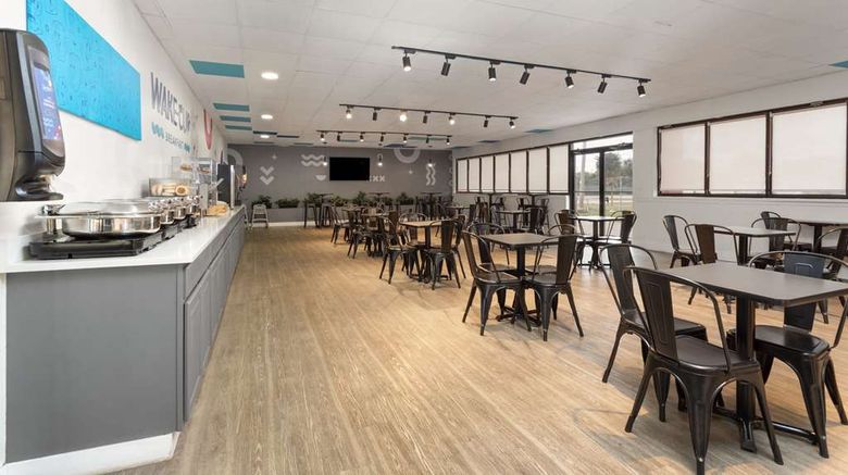 <b>Baymont by Wyndham Orlando North Millenia Restaurant</b>. Images powered by <a href="https://iceportal.shijigroup.com/" title="IcePortal" target="_blank">IcePortal</a>.
