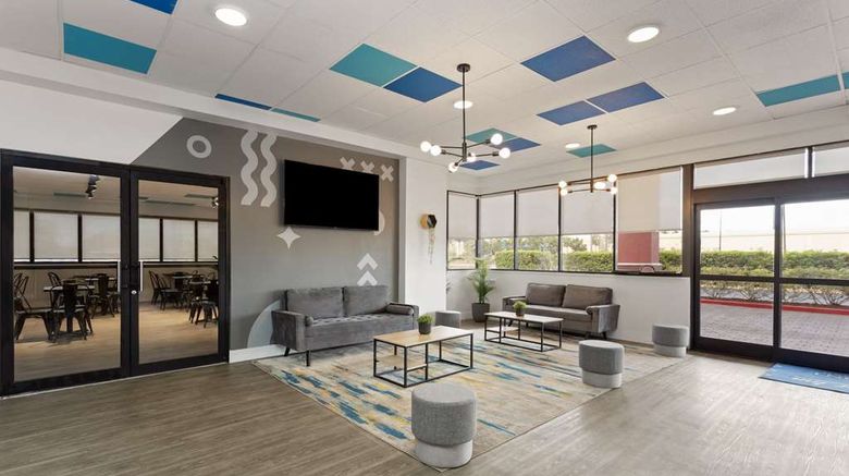 <b>Baymont by Wyndham Orlando North Millenia Lobby</b>. Images powered by <a href="https://iceportal.shijigroup.com/" title="IcePortal" target="_blank">IcePortal</a>.