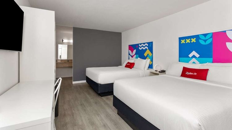 Baymont by Wyndham Orlando North Millenia Room