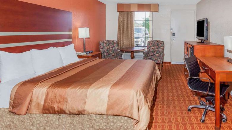 <b>Days Inn Dalton Room</b>. Images powered by <a href="https://iceportal.shijigroup.com/" title="IcePortal" target="_blank">IcePortal</a>.