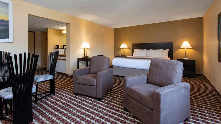 Days Inn Hillsborough Suite