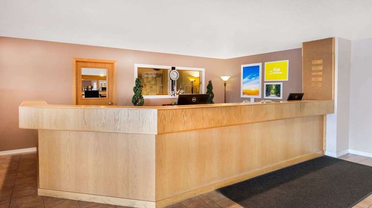 Baymont by Wyndham Manistee Lobby