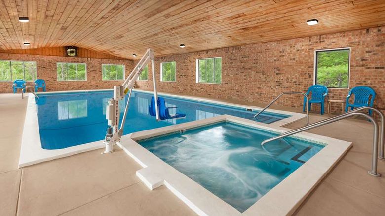 <b>Baymont by Wyndham Manistee Pool</b>. Images powered by <a href="https://iceportal.shijigroup.com/" title="IcePortal" target="_blank">IcePortal</a>.