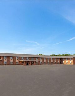 Baymont by Wyndham Manistee