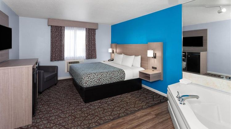 Baymont by Wyndham Manistee Suite