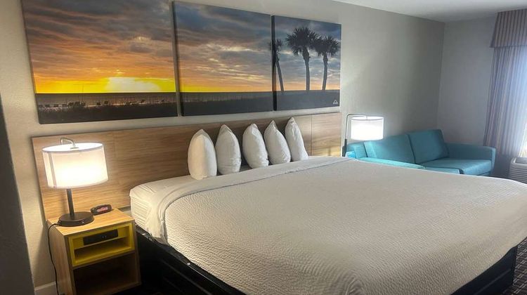 Days Inn Port Charlotte Room