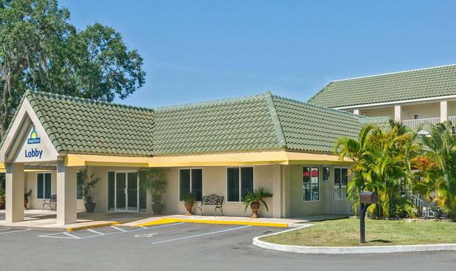 Days Inn Port Charlotte Exterior