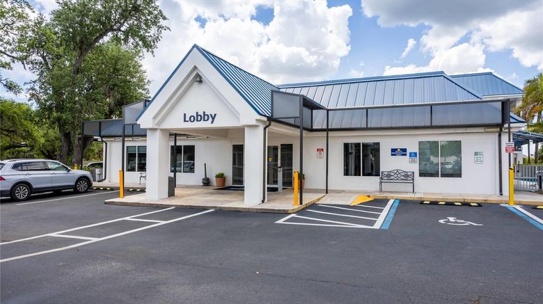 <b>Days Inn Port Charlotte Exterior</b>. Images powered by <a href="https://iceportal.shijigroup.com/" title="IcePortal" target="_blank">IcePortal</a>.