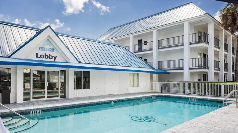 <b>Days Inn Port Charlotte Pool</b>. Images powered by <a href="https://iceportal.shijigroup.com/" title="IcePortal" target="_blank">IcePortal</a>.