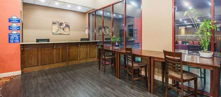 Days Inn Joplin Lobby