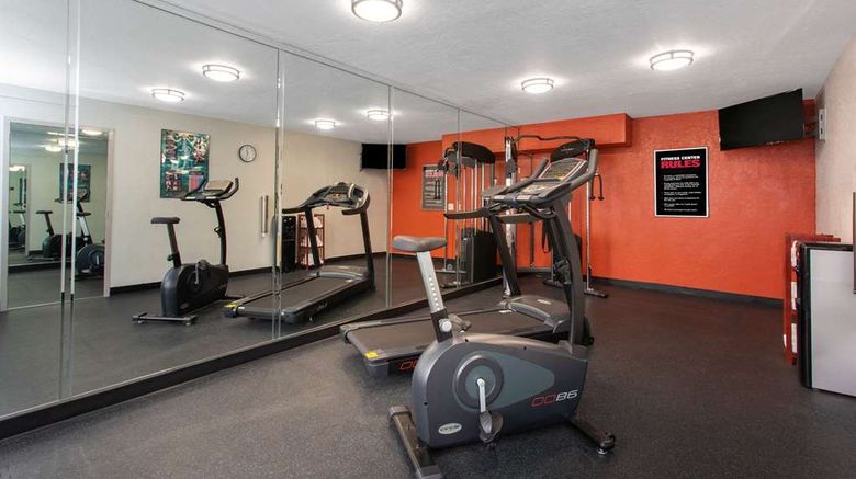 <b>Days Inn Convention Center/Intl Dr Health</b>. Images powered by <a href="https://iceportal.shijigroup.com/" title="IcePortal" target="_blank">IcePortal</a>.
