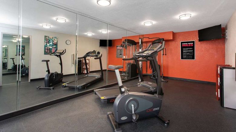 <b>Days Inn Convention Center/Intl Dr Health</b>. Images powered by <a href="https://iceportal.shijigroup.com/" title="IcePortal" target="_blank">IcePortal</a>.