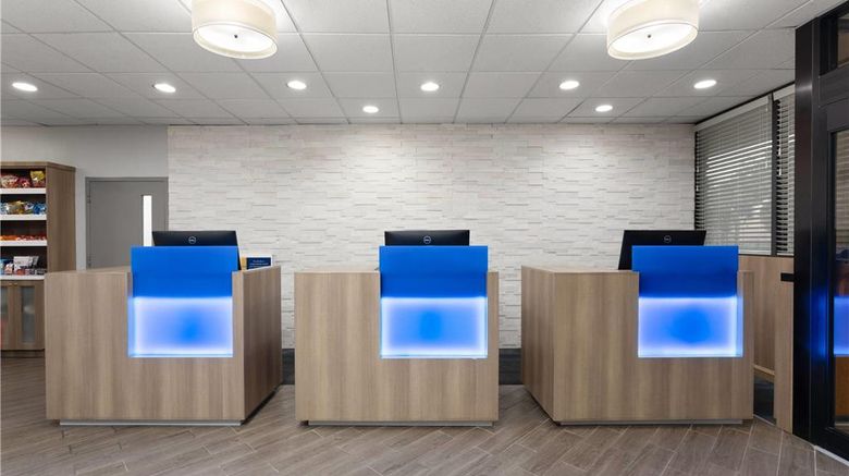<b>Days Inn Convention Center/Intl Dr Lobby</b>. Images powered by <a href="https://iceportal.shijigroup.com/" title="IcePortal" target="_blank">IcePortal</a>.