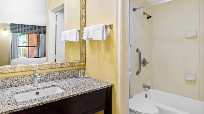 <b>Days Inn Petersburg- Fort Lee/South Room</b>. Images powered by <a href="https://iceportal.shijigroup.com/" title="IcePortal" target="_blank">IcePortal</a>.