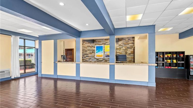<b>Days Inn Petersburg- Fort Lee/South Lobby</b>. Images powered by <a href="https://iceportal.shijigroup.com/" title="IcePortal" target="_blank">IcePortal</a>.