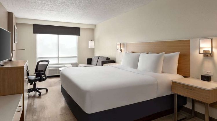 Wyndham Garden Duluth Room
