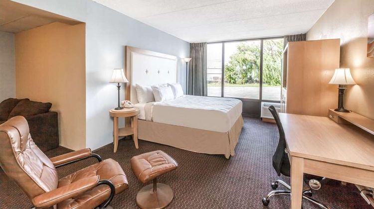 Days Inn Syracuse University Room