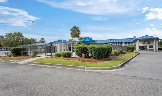 Days Inn by Wyndham Valdosta I-75 Exterior