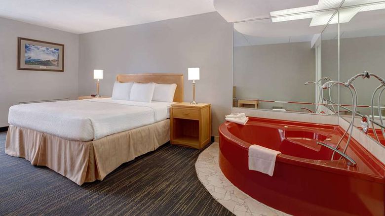 <b>Days Inn Niagara Falls near The Falls Suite</b>. Images powered by <a href="https://iceportal.shijigroup.com/" title="IcePortal" target="_blank">IcePortal</a>.