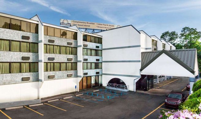 Days Inn Scranton PA Exterior
