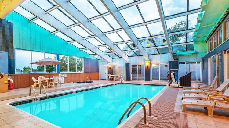 Days Inn Scranton PA Pool