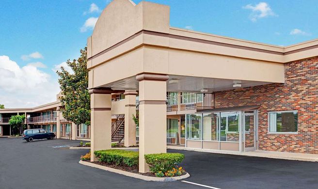 Days Inn Clarksville TN Exterior