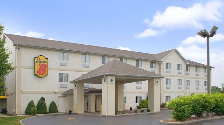 Super 8 Pontoon Beach IL/St. Louis MO Exterior
