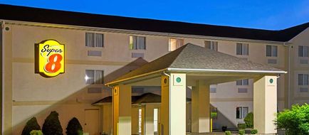 Super 8 Pontoon Beach IL/St. Louis MO Exterior