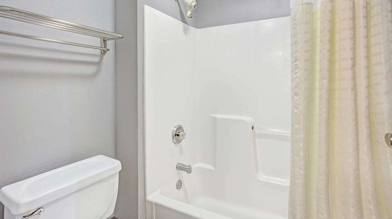 <b>Days Inn Great Lakes/N. Chicago Room</b>. Images powered by <a href="https://iceportal.shijigroup.com/" title="IcePortal" target="_blank">IcePortal</a>.
