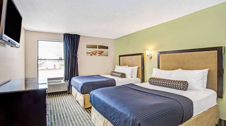 <b>Days Inn Great Lakes/N. Chicago Room</b>. Images powered by <a href="https://iceportal.shijigroup.com/" title="IcePortal" target="_blank">IcePortal</a>.