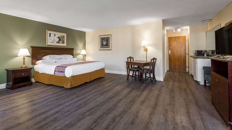<b>Days Inn & Suites Rocky Mount Room</b>. Images powered by <a href="https://iceportal.shijigroup.com/" title="IcePortal" target="_blank">IcePortal</a>.