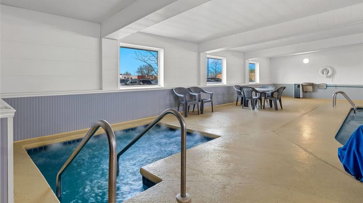 Days Inn Fond du Lac Pool