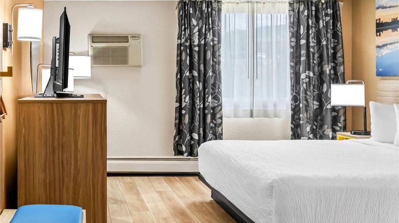 <b>Days Inn Helena Room</b>. Images powered by <a href="https://iceportal.shijigroup.com/" title="IcePortal" target="_blank">IcePortal</a>.