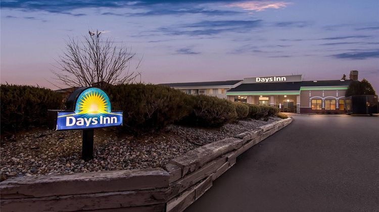 Days Inn Minot Exterior