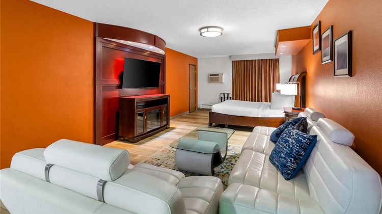 Days Inn Minot Suite