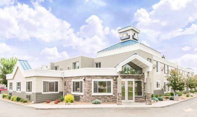 Days Inn Bismark Exterior