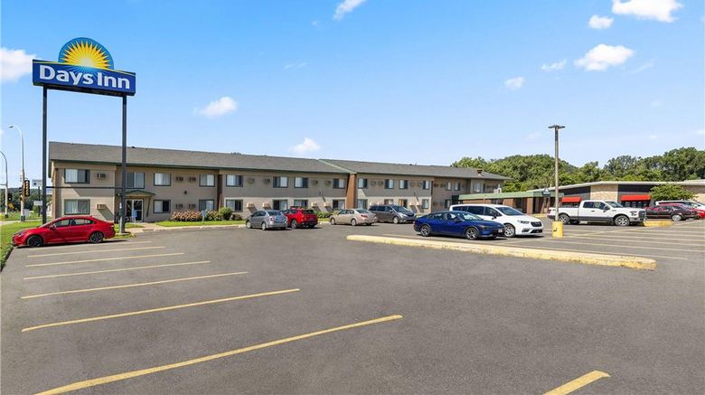 <b>Days Inn Winona Exterior</b>. Images powered by <a href="https://iceportal.shijigroup.com/" title="IcePortal" target="_blank">IcePortal</a>.