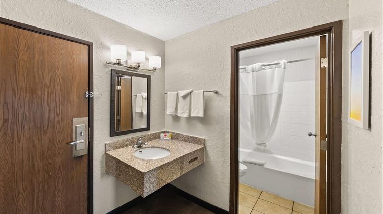 Days Inn Winona Room