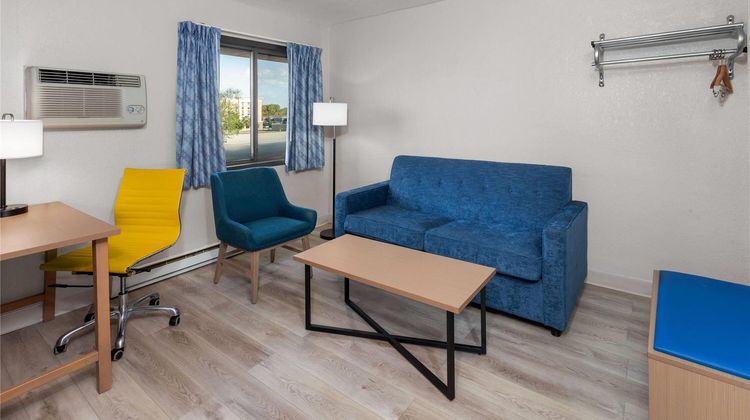 Days Inn Mason City Suite