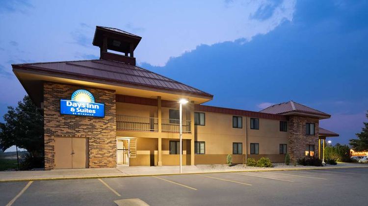 Days Inn & Suites Bozeman Exterior