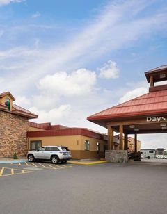 Days Inn & Suites Bozeman